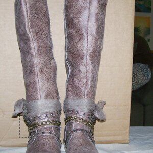 Full Length Laddies "Hot Raged" Zipper Boots Size (8)